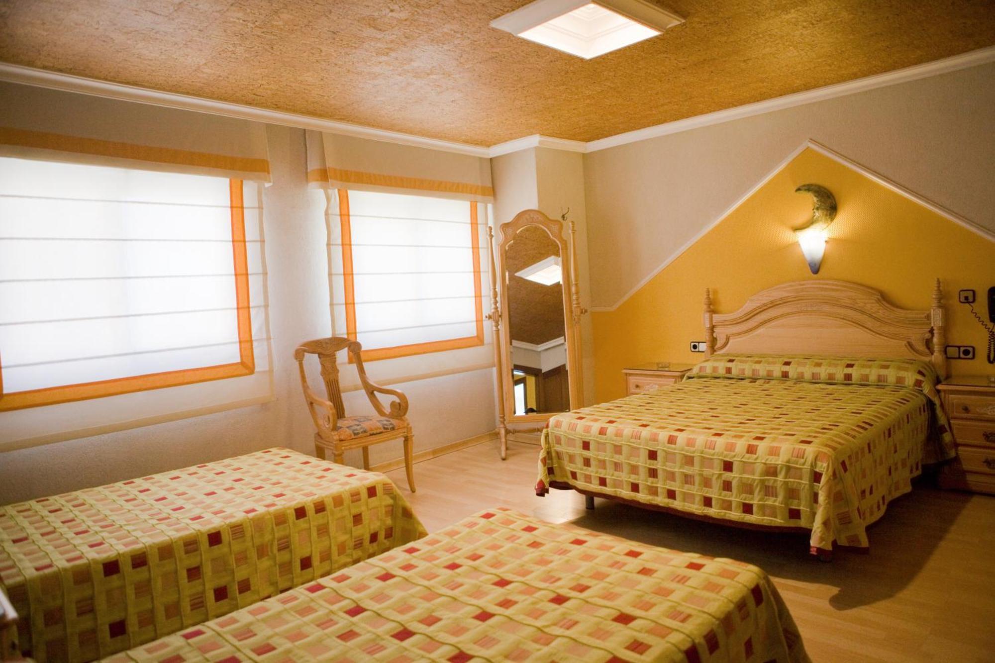 Hostal La Campana 모트릴 객실 사진